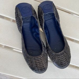 Tory Burch Eddie snake ballet flats blue leather 6.5 scrunch elastic